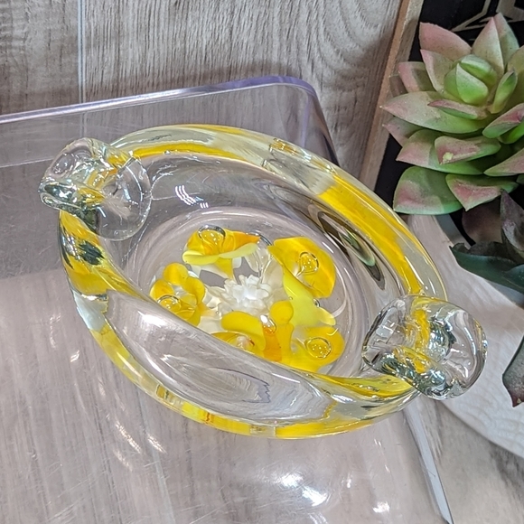 Controlled Bubbles Floral Ashtray Vintage Art Glass 1970s Trumpet Flower - Picture 1 of 10
